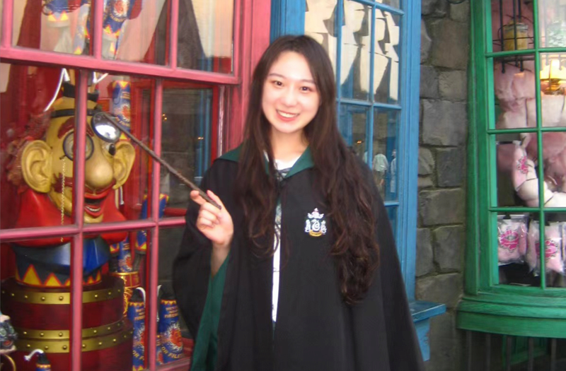 �����о�����Ա�������